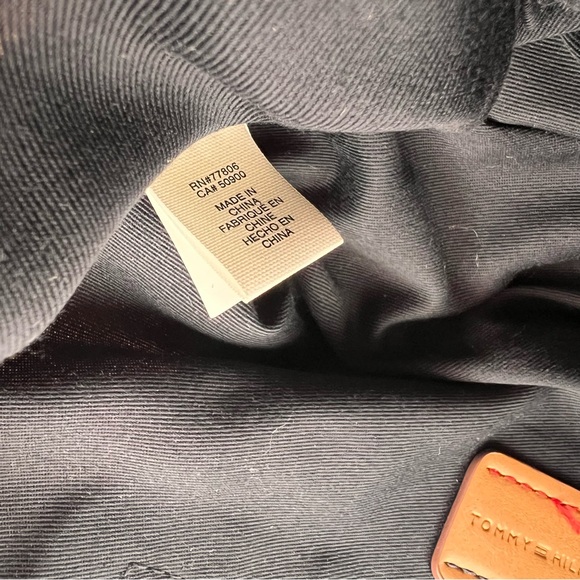 Tommy Hilfiger Preppy Jolene Printed Straw w/ Printed Stripes Pink Handbag - Picture 12 of 16